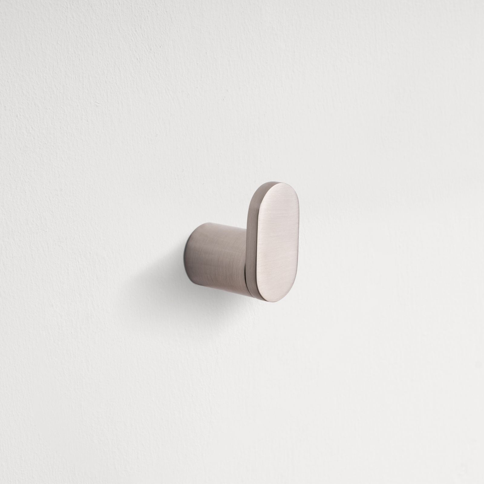 Ellipso-Robe Hook